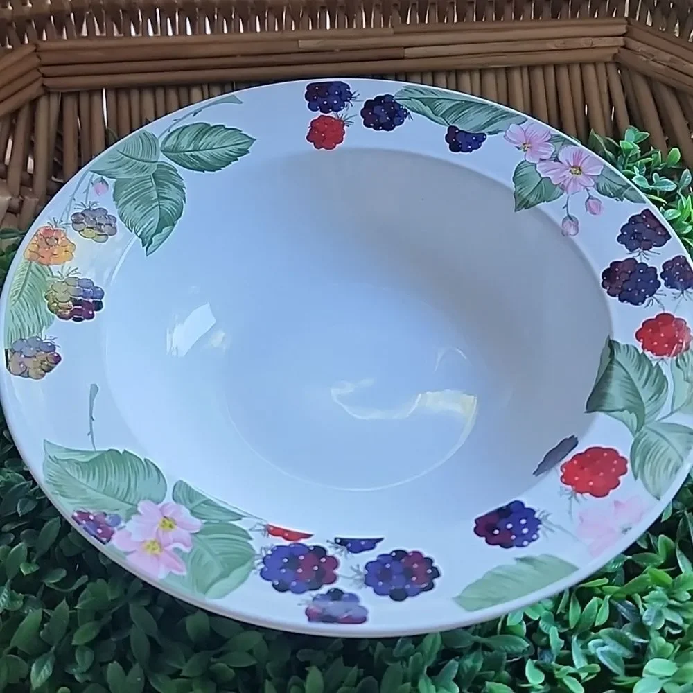 Vintage Stoneware Berry Bowl Soup/Cereal Raspberry Blackberry Cottage Core